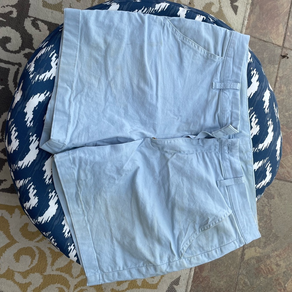chubbies shorts, light blue